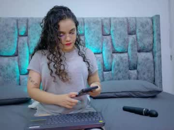 R3d_Moons__ November 19, 2025 Chaturbate stream image
