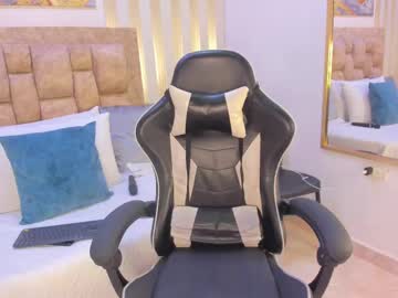 Avis_Lara November 19, 2025 Chaturbate stream image