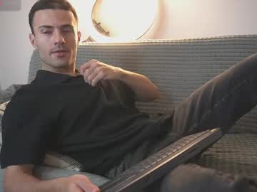 Salvatoredamon7 November 19, 2025 Chaturbate stream image