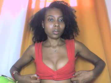 Layannek November 21, 2025 Chaturbate stream image