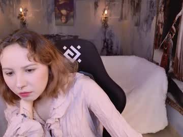 Jasminemilko stream photo from November 22, 2025