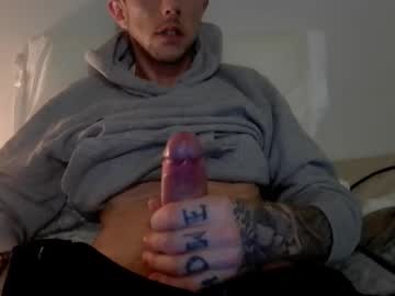 Wellhungaussie420 November 22, 2025 Chaturbate stream image