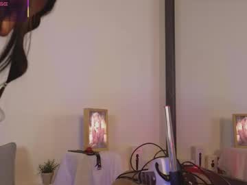 Linoshka_1 stream photo from November 23, 2025