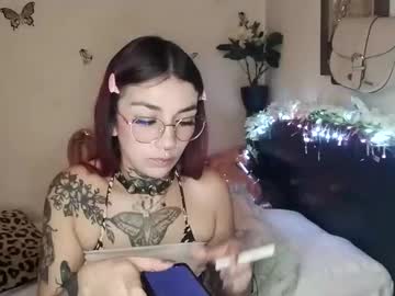 Emilywhitee_ November 24, 2025 Chaturbate stream image