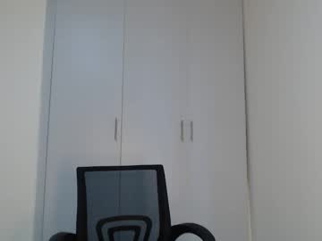 Mia_C102130 stream photo from November 24, 2025