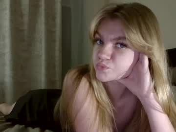 Auroraxroses November 26, 2025 Chaturbate stream image