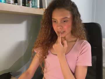 Naugthtycurls November 26, 2025 Chaturbate stream image