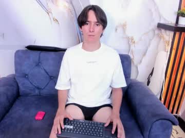 Aaron_Latinmen2 November 27, 2025 Chaturbate stream image