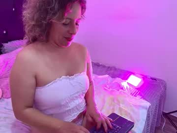 Elara_Moonx November 30, 2025 Chaturbate stream image
