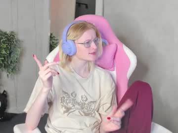 Elizabeth_Harpper December 01, 2025 Chaturbate stream image