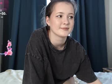 Kateluxury December 01, 2025 Chaturbate stream image