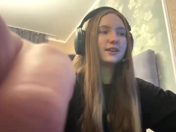 Mariannekeetan December 01, 2025 Chaturbate stream image