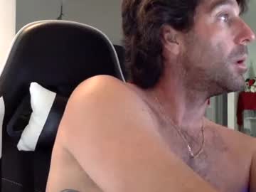 Traviskenn December 01, 2025 Chaturbate stream image