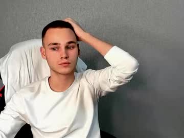 Robert10211 December 02, 2025 Chaturbate stream image