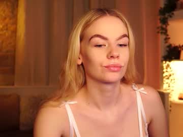 Snowbarbieee December 02, 2025 Chaturbate stream image