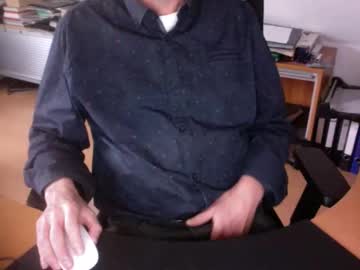 Amor2200 December 02, 2025 Chaturbate stream image