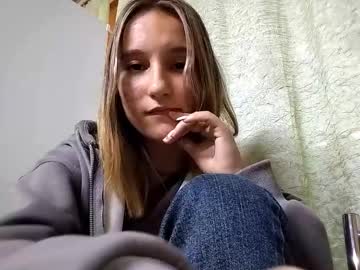 Traciekuchto December 02, 2025 Chaturbate stream image