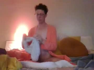 Hauthauswife December 03, 2025 Chaturbate stream image