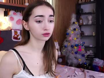 Polly_Bee December 03, 2025 Chaturbate stream image