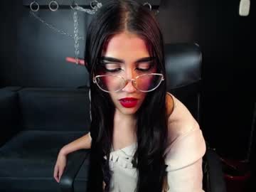 Karol_Yesenia December 03, 2025 Chaturbate stream image