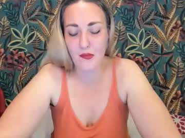 Cristinnna December 03, 2025 Chaturbate stream image