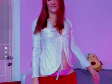 Britneyhall December 04, 2025 Chaturbate stream image