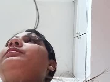 Cuddlemuffins_3110 December 04, 2025 Chaturbate stream image