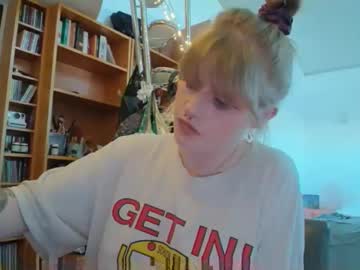 Lunalovetea December 05, 2025 Chaturbate stream image