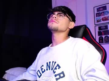 Isaac_Saenz December 06, 2025 Chaturbate stream image