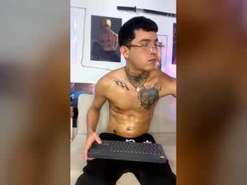 Josue_Linares December 07, 2025 Chaturbate stream image