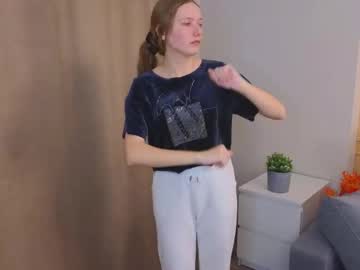 Yuonnekreider December 08, 2025 Chaturbate stream image