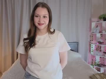 Christinialiebeck December 08, 2025 Chaturbate stream image