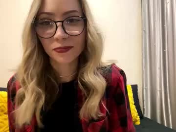 Sun_Under_Dark December 08, 2025 Chaturbate stream image