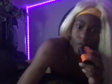 Goldentranny27 December 09, 2025 Chaturbate stream image