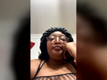 Blucinnamon December 10, 2025 Chaturbate stream image
