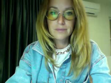 Olyra11 December 10, 2025 Chaturbate stream image