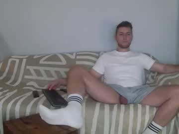 Englishladxxx stream photo from December 10, 2025