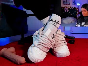 Rosyejones December 12, 2025 Chaturbate stream image