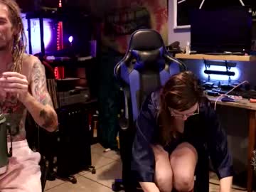 Honeyand_Thebear stream photo from December 14, 2025