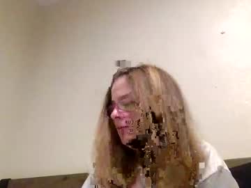 Iampoppyy stream photo from December 14, 2025