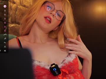 Illegaldream December 15, 2025 Chaturbate stream image