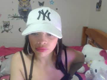 Moontthbluee December 15, 2025 Chaturbate stream image