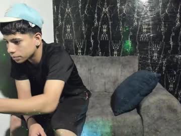 Mr_Mikehott_8 December 16, 2025 Chaturbate stream image