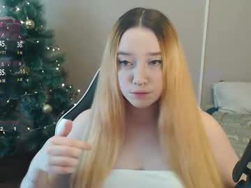 Monicamoonss December 16, 2025 Chaturbate stream image
