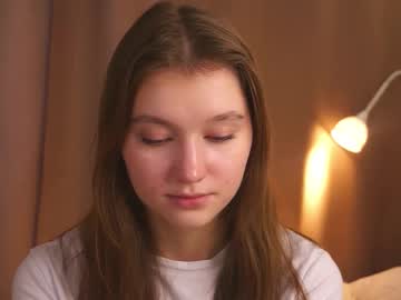 Gwennielove December 17, 2025 Chaturbate stream image