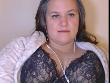 Curvyflora December 17, 2025 Chaturbate stream image