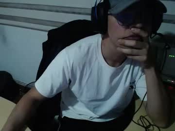 Powerfulzeus2 December 18, 2025 Chaturbate stream image