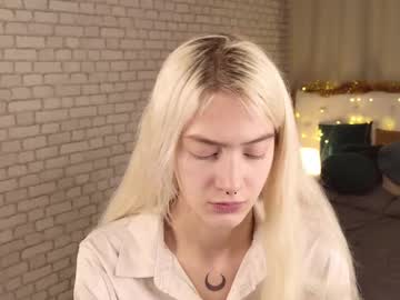 Charmingchickk December 18, 2025 Chaturbate stream image