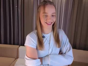 Karonmainville December 19, 2025 Chaturbate stream image