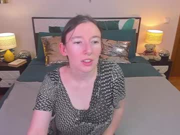 Catherinewalls stream photo from December 21, 2025